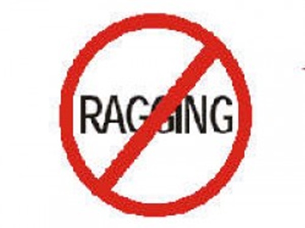 മലയാളികള്‍ തന്നെ