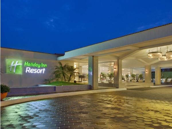 holidayinngoa-02- holidayinngoa-02-