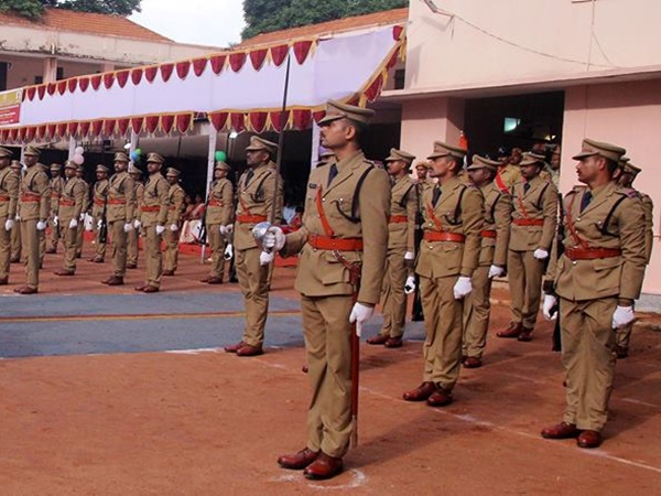 ഉന്നത ബന്ധം