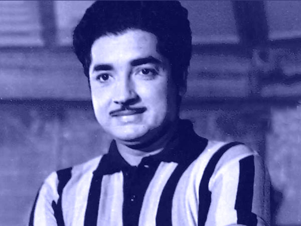 ആരാണ് നായകന്‍