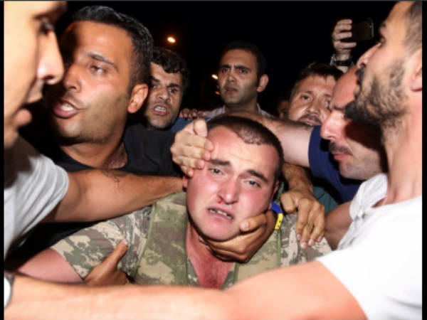 കൈയ്യില്‍ കിട്ടിയപ്പോള്‍