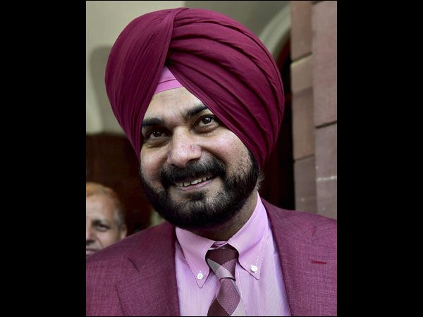 ആം ആദ്മിയെക്കുറിച്ച് 