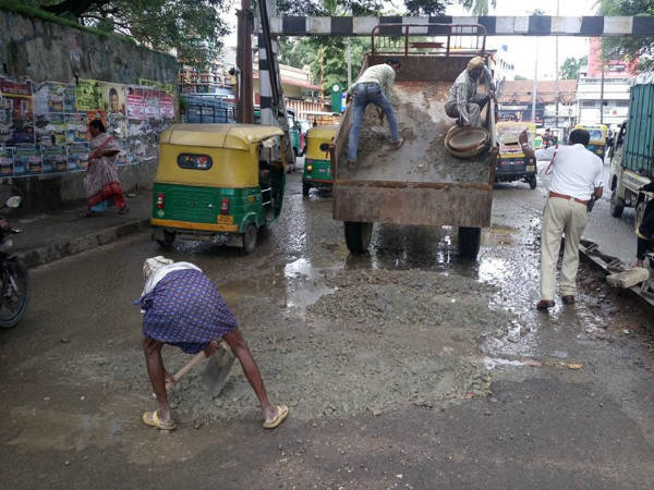 വെള്ളപ്പൊക്കം പോലെ