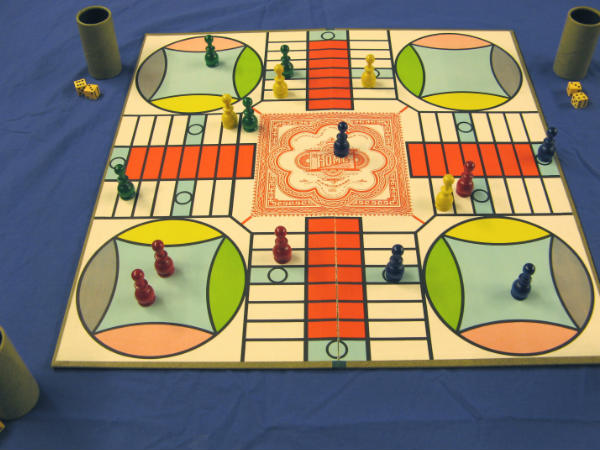 പകിട കളി