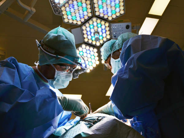 ഡോക്ടര്‍മാരും വേണ്ട