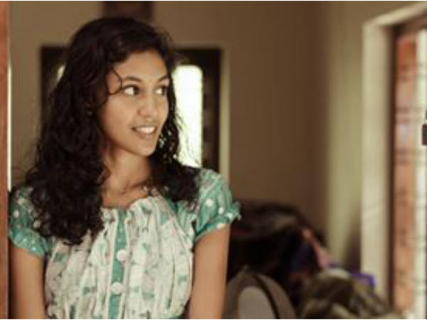 ആര്‍ക്കാണ് ക്രെഡിറ്റ്