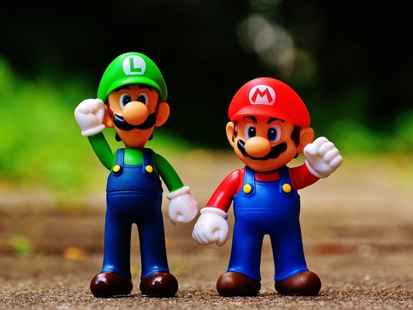 കാര്‍ട്ടൂണ്‍ കഥാപാത്രങ്ങളായും 