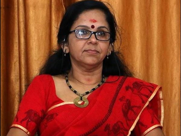 ശാരദക്കുട്ടി 