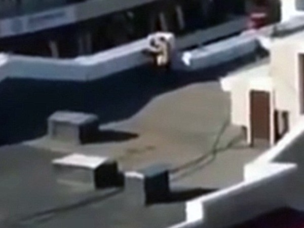 പൂര്‍ണനഗ്നര്‍