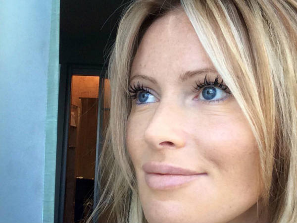 ടോപ് ലെസ്, ന്യൂഡ്