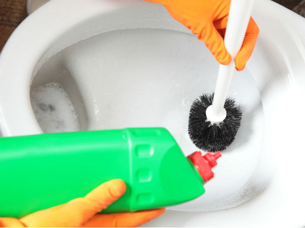  ടോയ്‌ലറ്റ് ക്ലീനര്‍