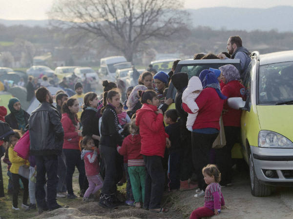 സ്ത്രീകളാണ് മുന്നില്‍