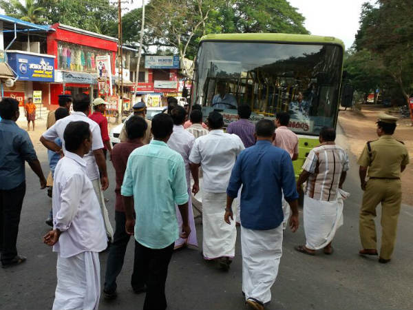 ബസിന് നേരെ അക്രമം