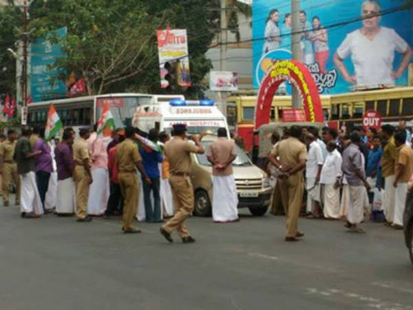 സമരക്കാരുടെ അഴിഞ്ഞാട്ടം