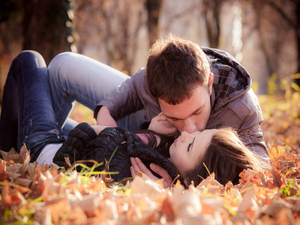 കൈയ്യില് കൈയ്യില്