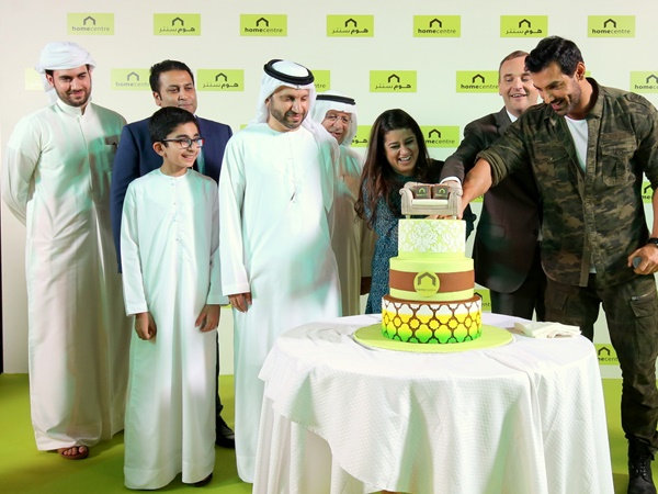 homecentrekaramastore-cakecutting