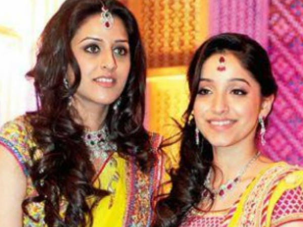 റോഷ്‌നി കപൂര്‍