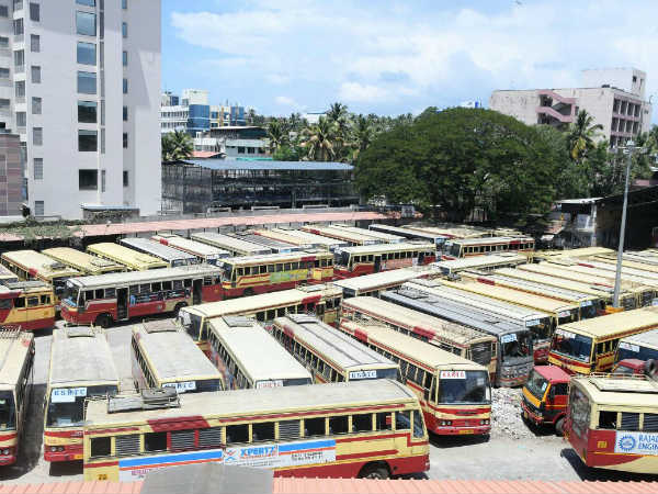 യാത്രക്കാരുടെ ദുരിതം 