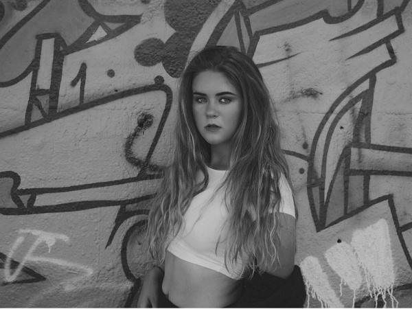 മെനുകാര്‍ഡ്