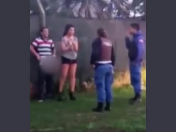 പോലീസ് എത്തി