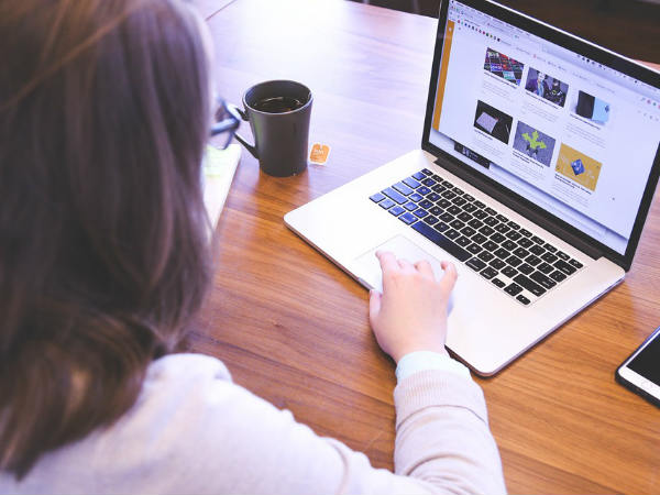 അപകീര്‍ത്തിപ്പെടുത്താന്‍