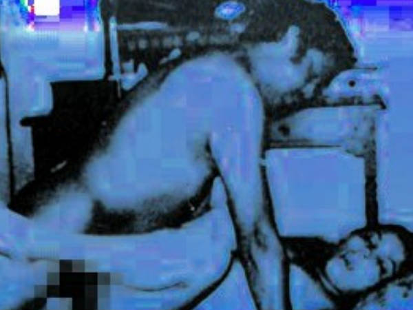 ആരായിരുന്നു ചിത്രങ്ങളില്‍?