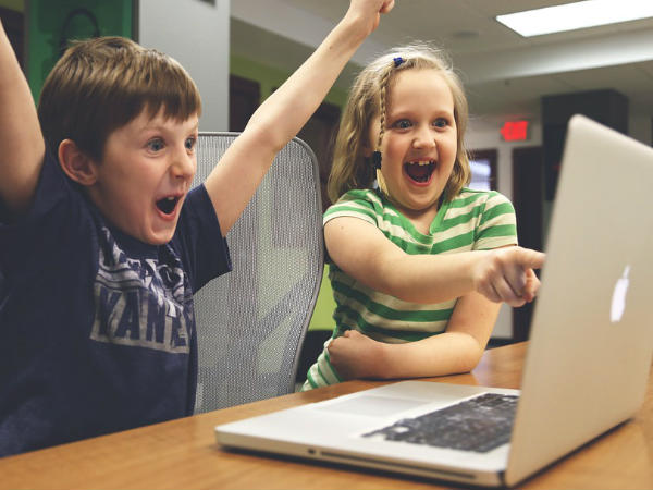 സ്കൂളുകള് മുന്കൈയെടുക്കണം സ്കൂളുകള് മുന്കൈയെടുക്കണം