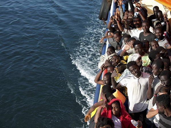 പുറത്താക്കി പുറത്താക്കി