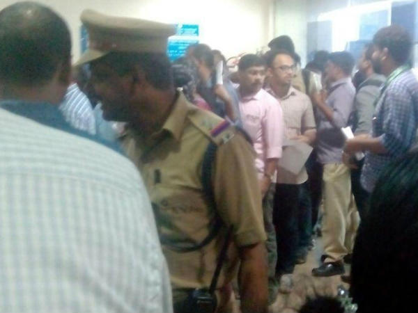  പോലീസും