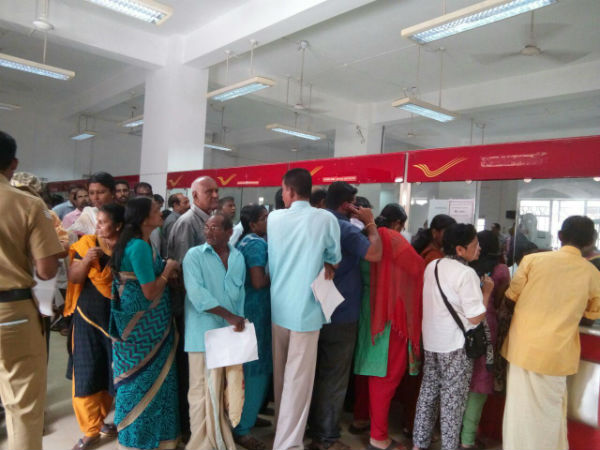 പേരും ഒപ്പും ഐ ഡി കാര്‍ഡ് നമ്പര്‍ എന്നിവ നിര്‍ബന്ധം