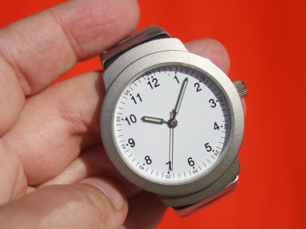 വാച്ചില്‍ എന്തൊക്കെ ചെയ്യാം