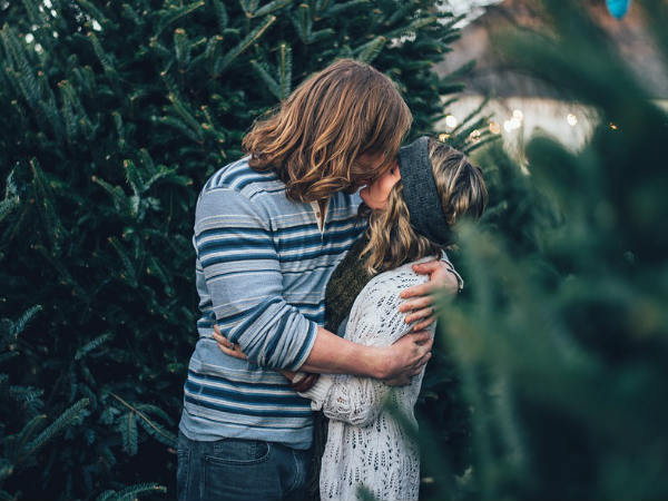 ആരാണ് പിന്നില്‍