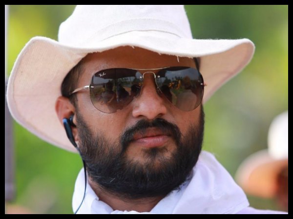 വീട്ടുകാരെക്കൊണ്ട് പറയിപ്പിക്കുന്നു