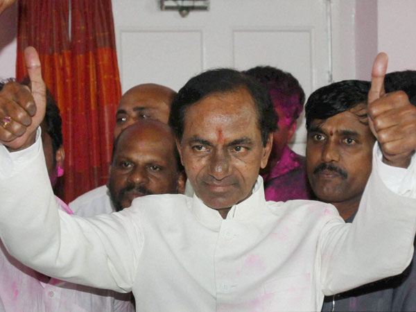 ആരെയും പരിശോധിക്കാതെ അകത്തേക്ക് കയറ്റില്ല