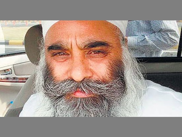 വ്യാജ രേഖകള്‍ 