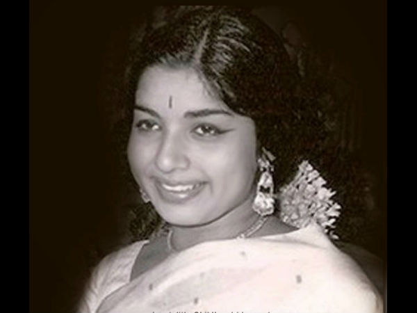 പഠിക്കാന്‍ മിടുക്കിയായ കോമളവല്ലി