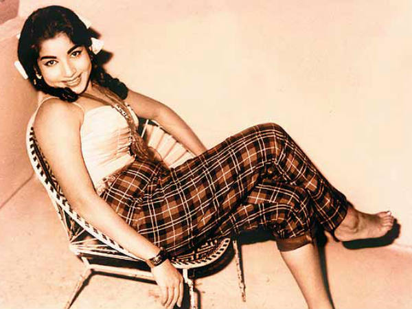 സ്ലീവ് ലെസ്