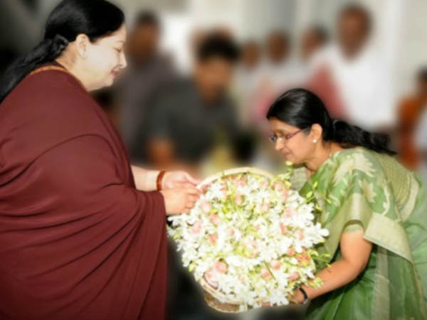  പിന്നെ നിഴലായി