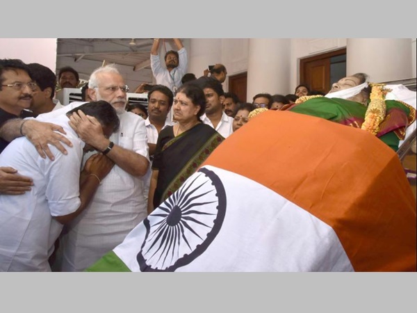 ഉത്തരം വേണ്ടത് രണ്ട് ചോദ്യങ്ങള്‍ക്ക്