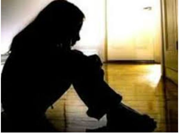  അമ്മയ്ക്ക് മുമ്പില്‍ കഥ വിവരിച്ചു