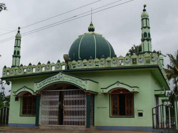  ആശുപത്രിയില്‍ പ്രവേശിപ്പിച്ചു