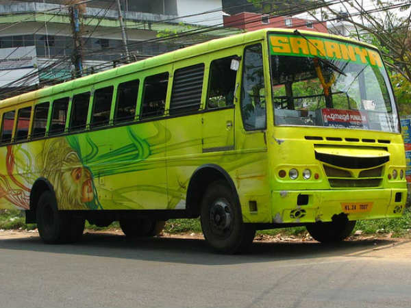 ബസിന്റെ നിറവും റോഡപകടങ്ങളും