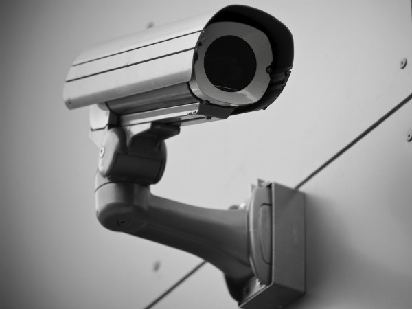 സി സി ടി വി ക്യാമറകള്‍