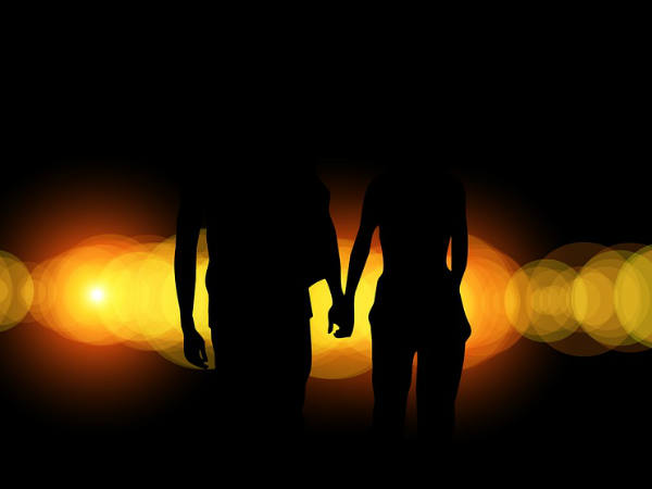 ഉമ്മ വെച്ചുകൊണ്ട് തുടക്കം