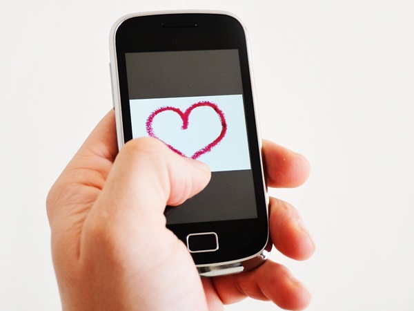 നൂറു പരാതികൾ