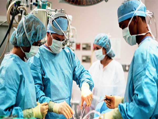 കുഞ്ഞു ശരീരത്തില്‍ മൂന്ന് ശസ്ത്രക്രിയകള്‍