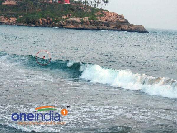  പാറക്കെട്ടുകള്‍ക്കിടയില്‍