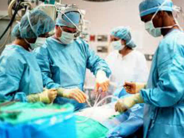  കത്രിക വയറിന് അകത്ത്