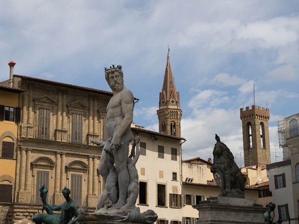 നഗ്ന രൂപം തന്നെ