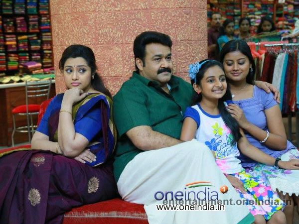 വിശദീകരണവുമായി സംവിധായകനും നടനും